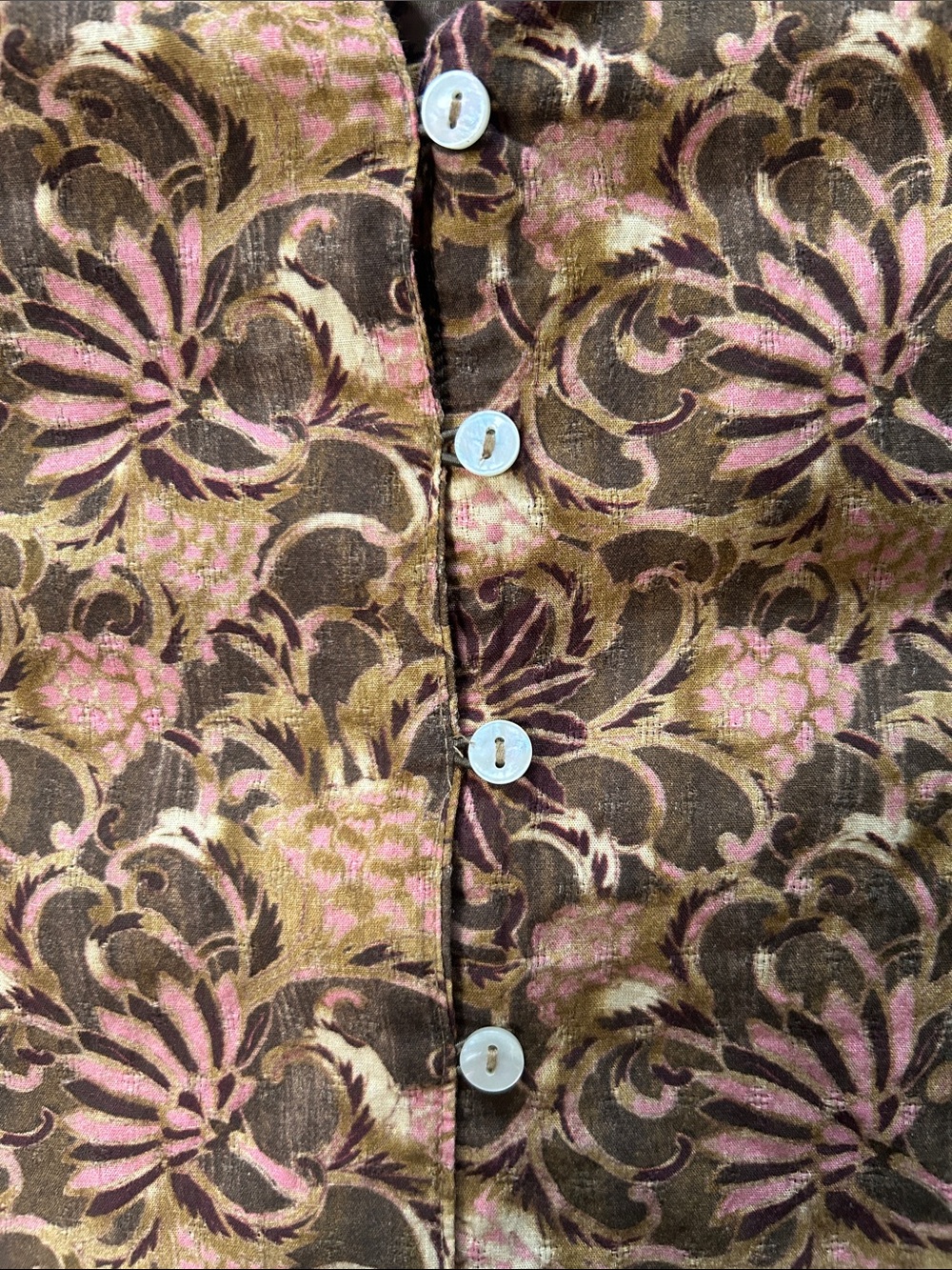 Carve Designs Floral Sleeveless Button Blouse in Brown and Pink - Picture 5 of 7